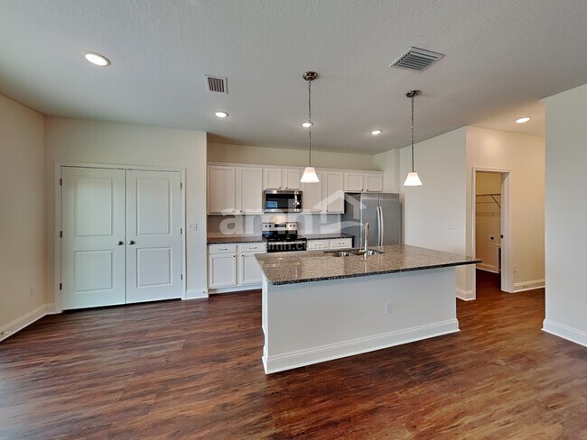 Photo - 216 Banyan Frst Dr