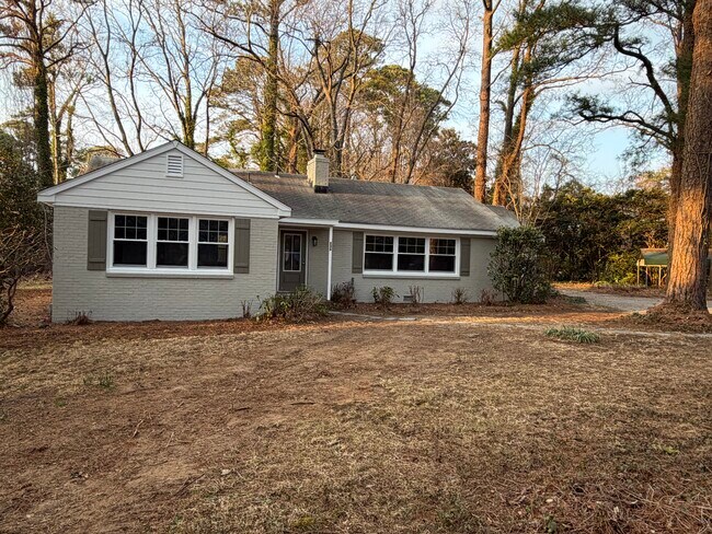 Photo - 536 Cavalier Dr