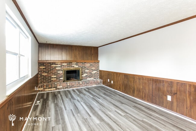 Photo - 1328 Brownswood Dr