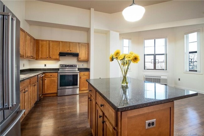 Photo - 15 Dinah Rd Unit 317