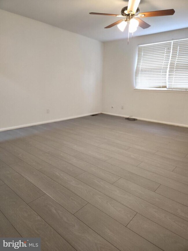 Photo - 5109 Leeward Rd