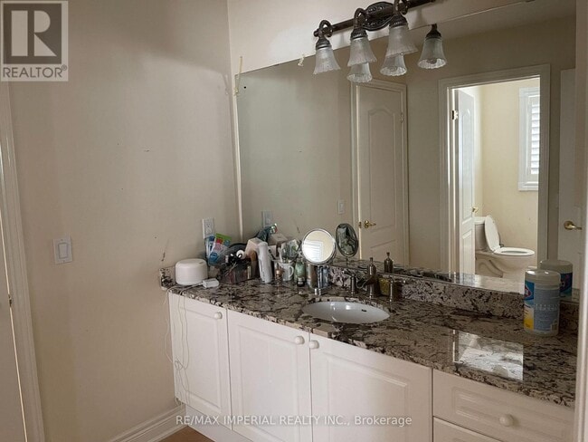 Photo - 21 Ormsby Ct