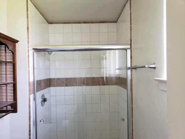 Photo - 1477 Hampton Way