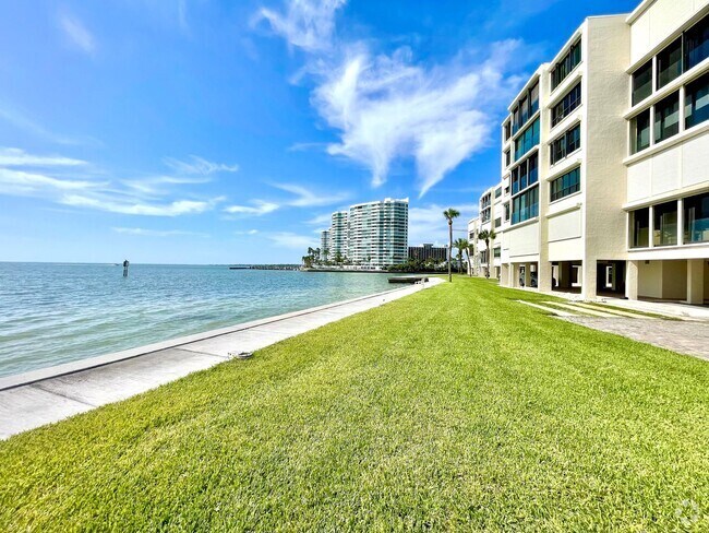 Building Photo - Sarasota Bay Penthouse Unit Sarasota Bay Penthouse