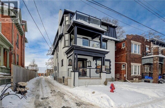 Photo - 22 Grant Ave