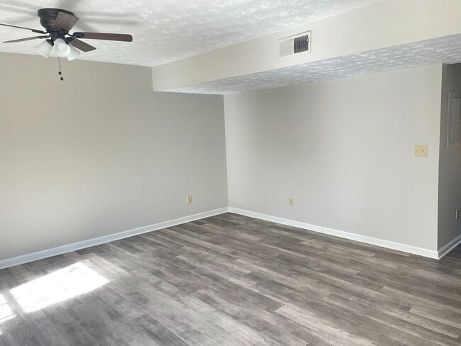 Photo - Spacious 2 Bedroom/2 Bath Townhome