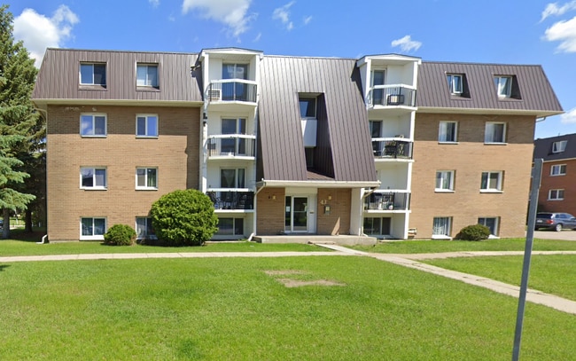 Building Photo - 31 Centennial St