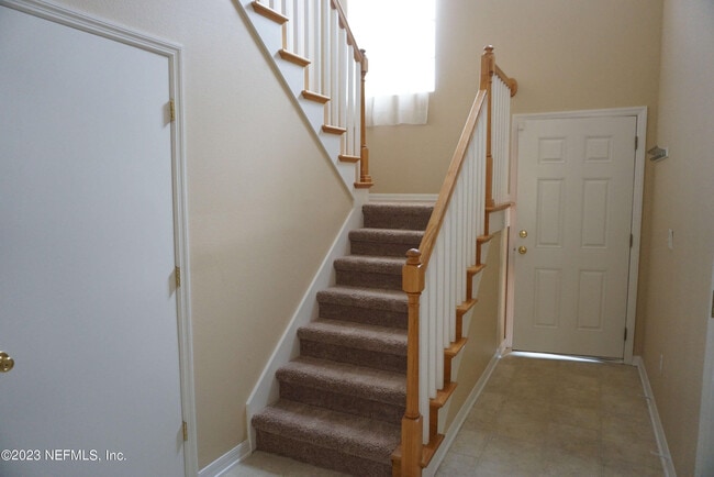 Photo - 421 Honeycomb Way