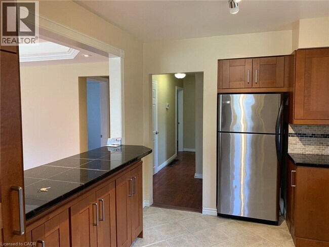 Photo - 216 W 16th St