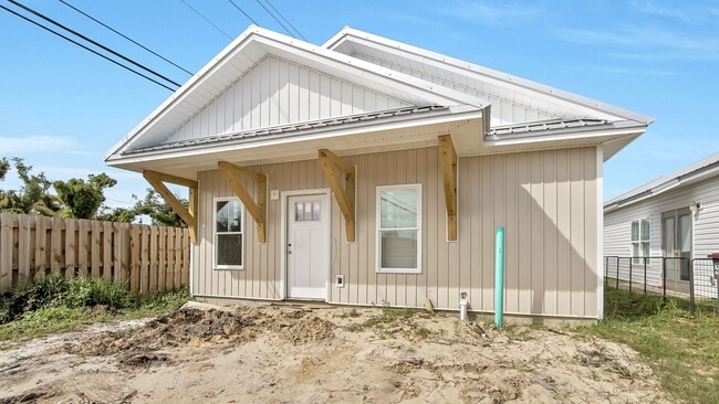 Building Photo - *** MOVE IN SPECIAL *** 3 BED 2 BATH Rental