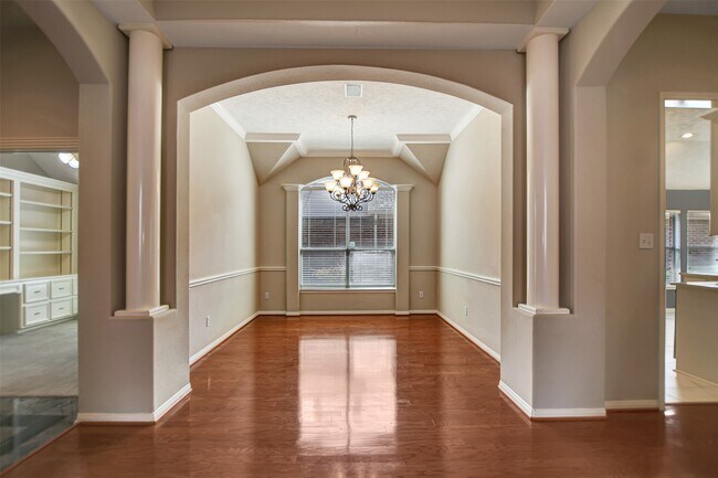 Photo - 1110 Parkhaven Ln