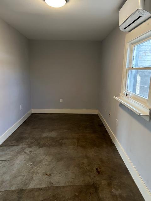 Photo - 704 W 34th St