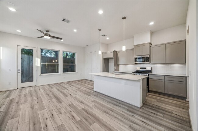 Photo - 1524 Ojeman Rd