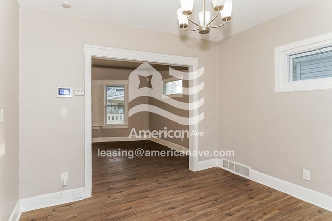 Photo - 1542 E 173rd St