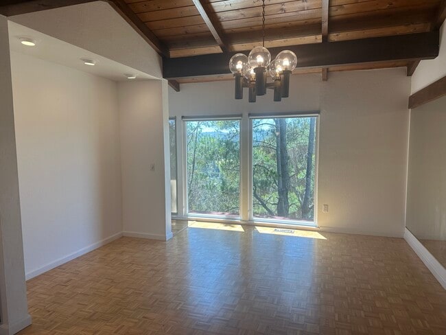 Photo - 18 Pepper Way