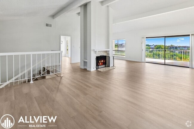 Building Photo - Recently Renovated Two-Story Home in Jasmi...