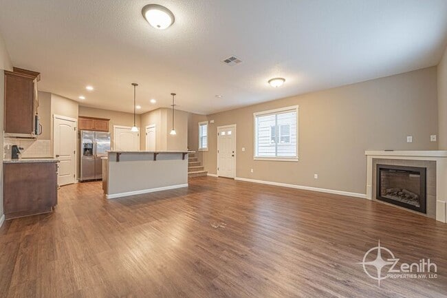 Photo - 3307 NE 43rd Pl