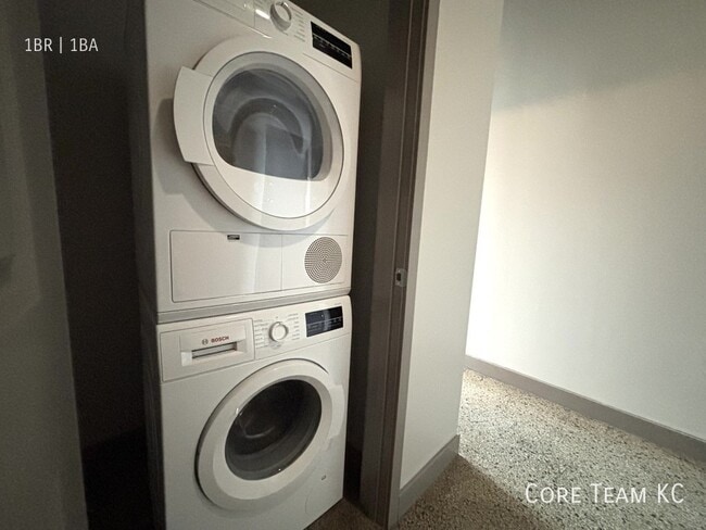 Photo - 306 E 12th St Unit 706