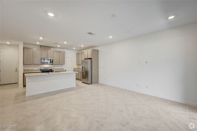 Building Photo - 2544 Vandra St Rental