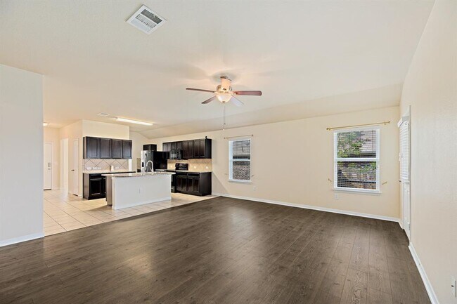 Photo - 5916 Montrelia Dr