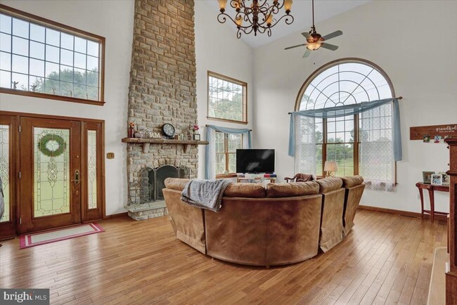 Photo - 2209 Shartlesville Rd