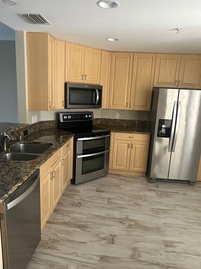 Building Photo - 3015 Horizon Ln Unit 2705