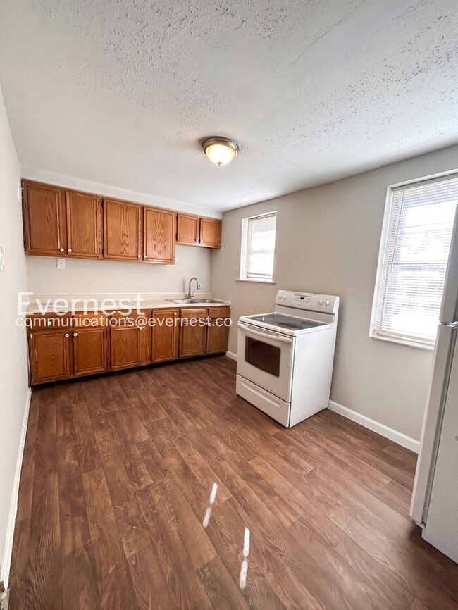 Photo - 344 Midridge Dr