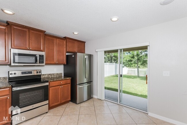 Photo - 1212 Oak Pond St
