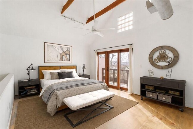 Photo - 5 Krog St NE