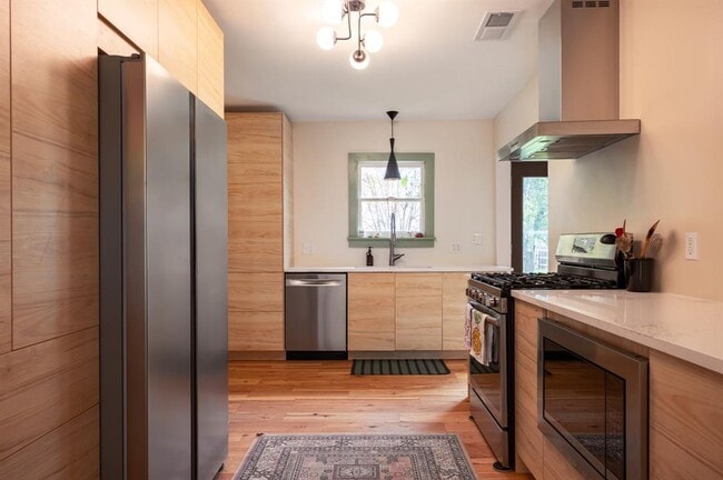 Photo - 503 Provines Dr