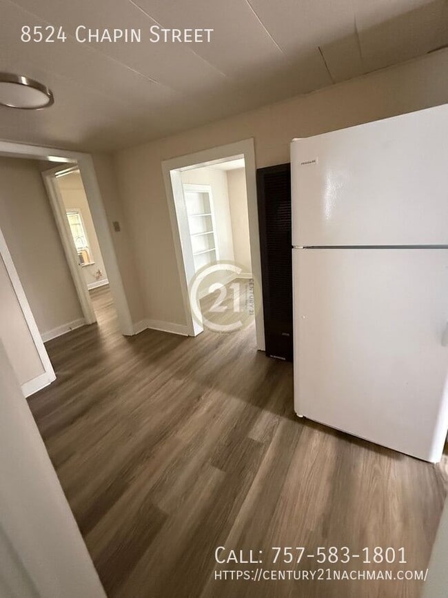 Photo - 8524 Chapin St