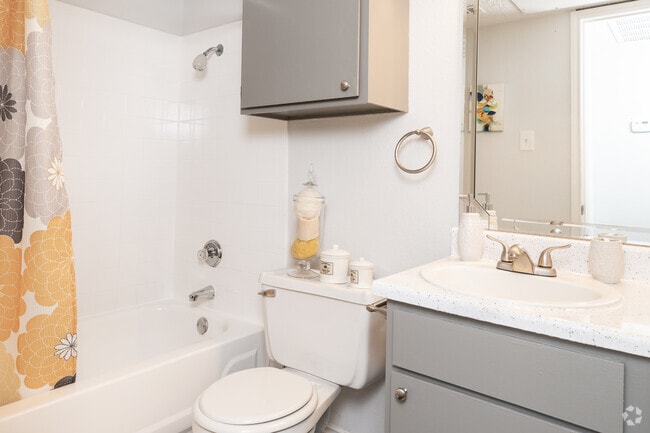 1BR, 1BA - 558SF - Wildwood Apartments