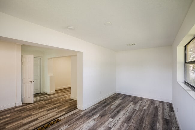 Photo - 730 NW 18th St