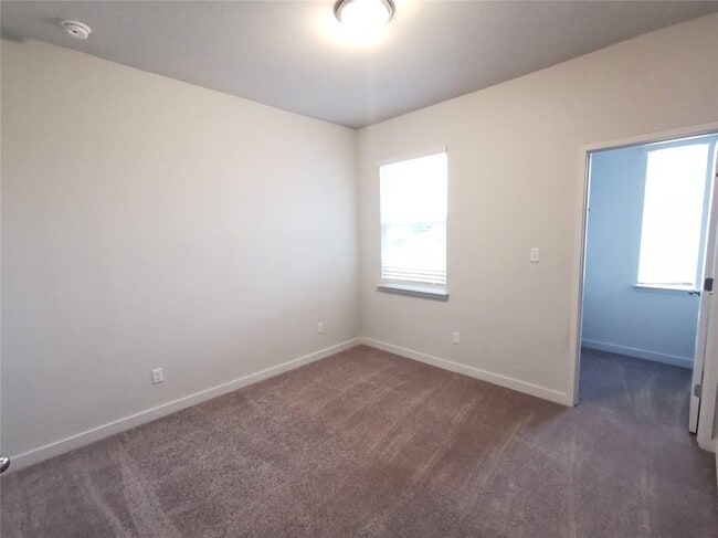 Photo - 605 W South St