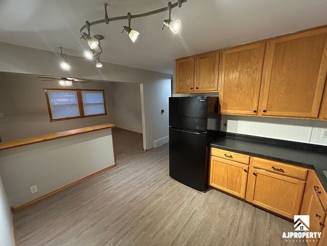 Photo - 2409 E 6th St