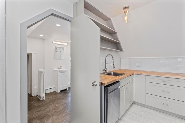 Photo - 75 W Ashland St