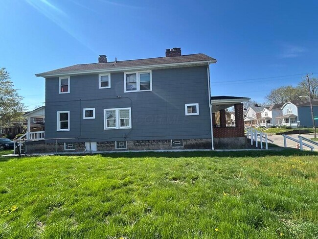 Photo - 736 Seymour Ave