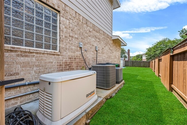 Photo - 8127 Edenwood Dr