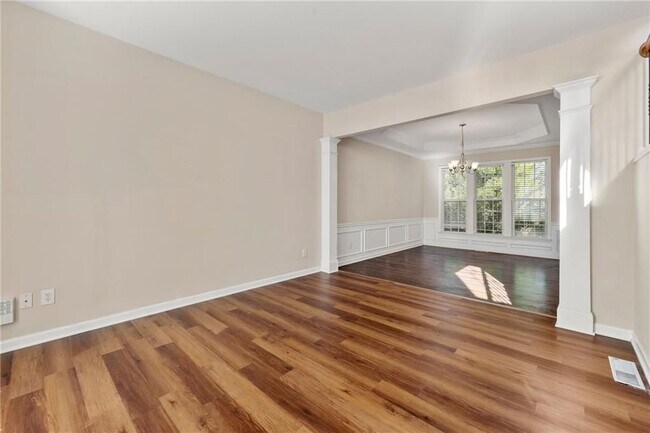 Photo - 748 Prada Ct NE