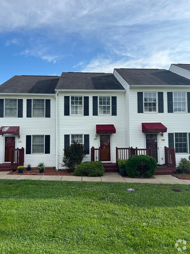 Building Photo - 633 Beaverview Dr Rental