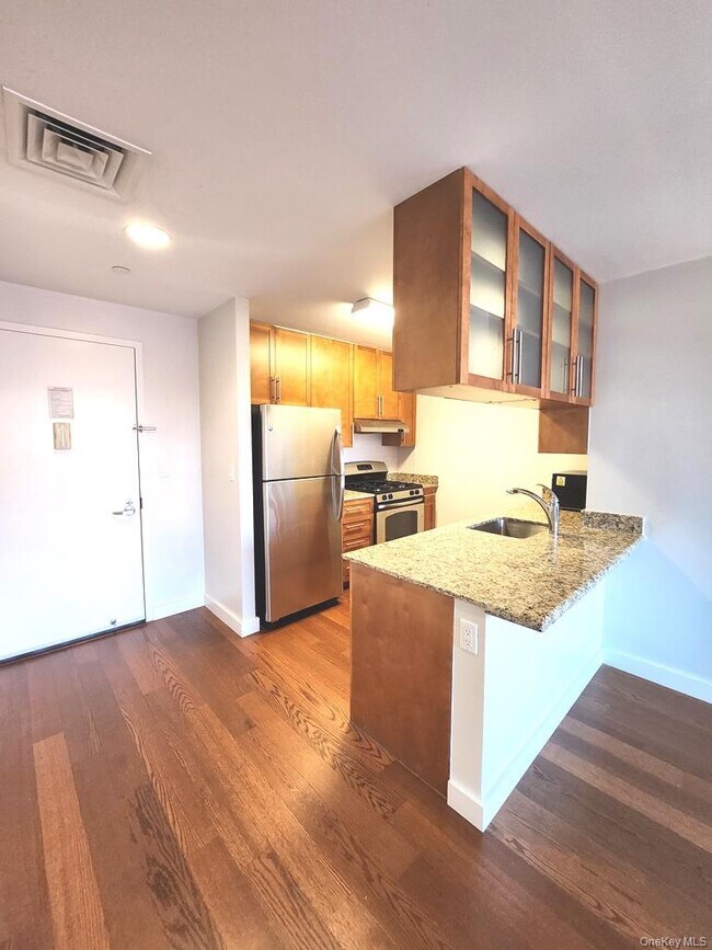 40-22 College Point Blvd Unit 10P