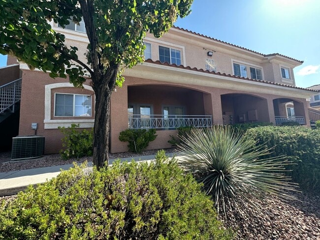 Charming Condo In Summerlin - Charming Condo In Summerlin Unit 102