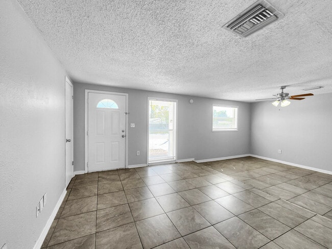 Photo - 2844 Homewood St