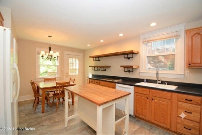 Photo - 2102 Murray Ave