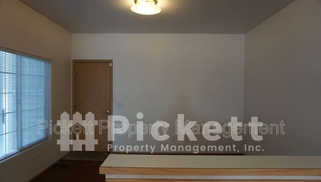 Photo - 11615 Breckenridge Ln NW