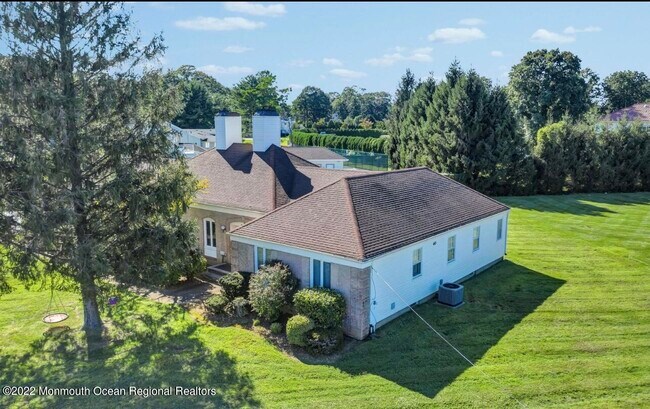 60 Larchwood Ave