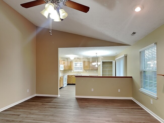 Photo - 748 Franklin Lakes Blvd