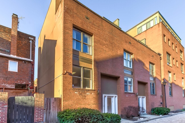 Photo - 138 Welcome Aly