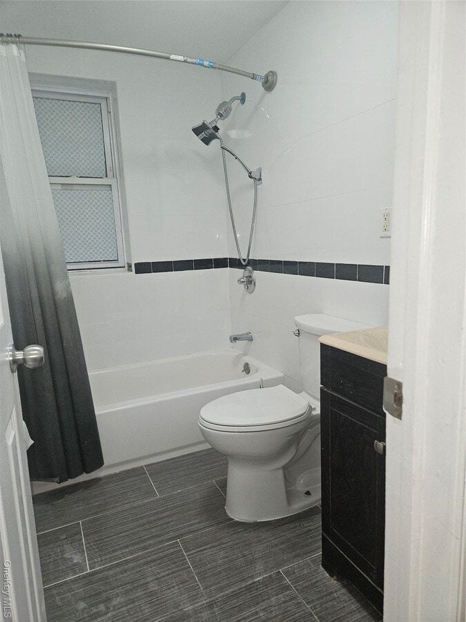 Photo - 116-49 147th St