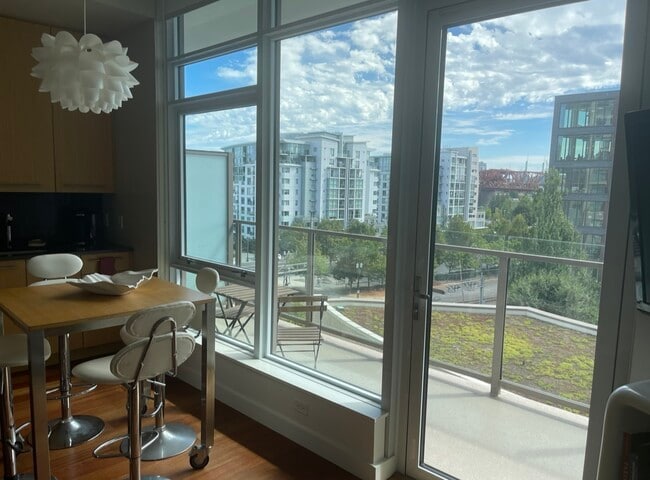 Photo - 949 NW Overton St Unit 607